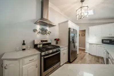 Kitchen: Spacious area to spread out to cook, prepare meals, or serve your take out