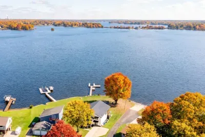 Lake front v1 - Fall