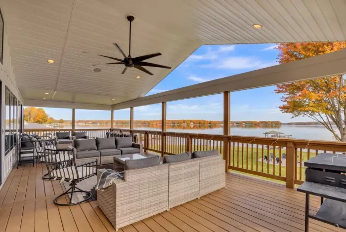 Deck - Upstairs 3 - Fall