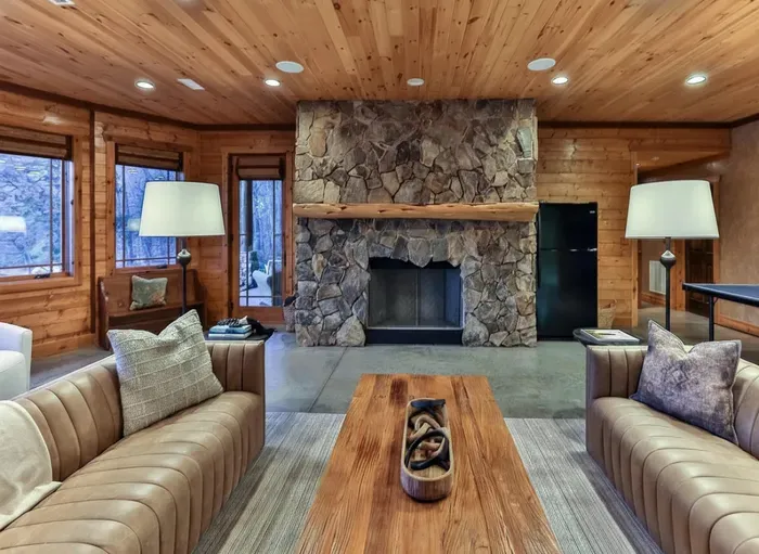 Indoor - Living Lower 2.png