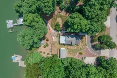 Overhead view to give you a sense of the property.