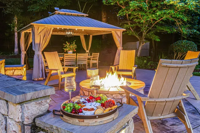 Exterior Dining & Firepit (18).jpg