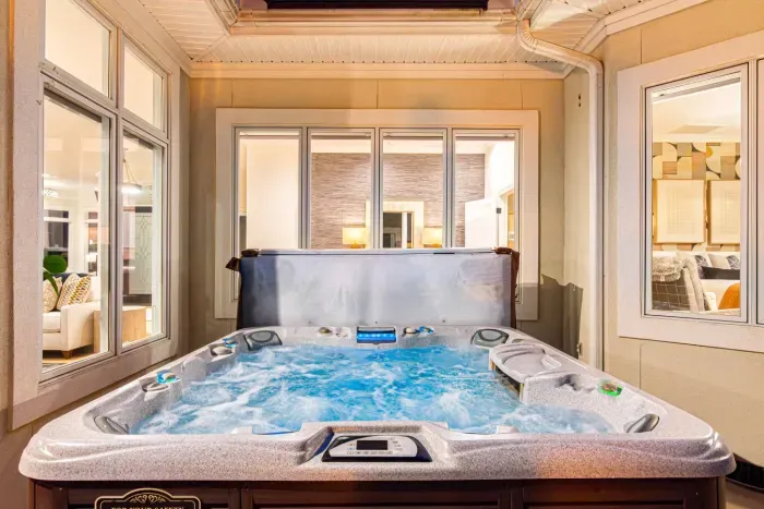 Exterior Hot Tub (2).jpg