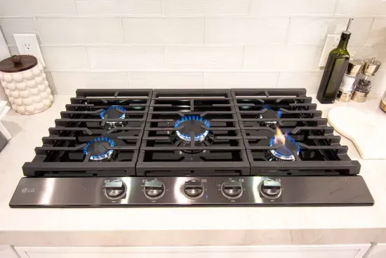 Our gas stove heats items very quickly and has plenty of room for multiple dishes.