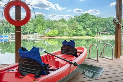 If you're looking for water fun, grab one of our kayaks and head out onto the water. You can also rent a pontoon boat and easily tie it up at our dock.