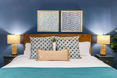 Master Bed & Bath (7)