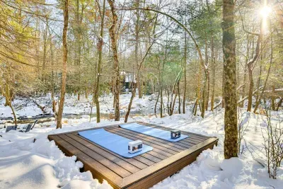 Yoga yard platform overlooking the stream, get your Zen on in nature. 