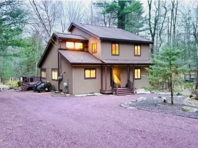 Private wooded retreat in Lake Naomi