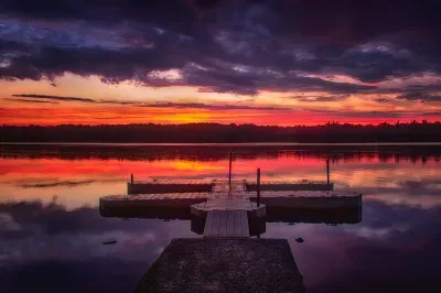 Community Amenities.  Located in the Lake Naomi Club, guests enjoy pools, private lake & beaches, boating, tennis & pickleball, golf, fitness center, trails, dining, and year-round activities in a premier four-season community.  7 night stay min req.