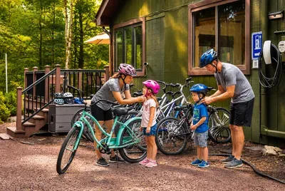 Bikes available to roll
straight into adventure
beyond the cabin.