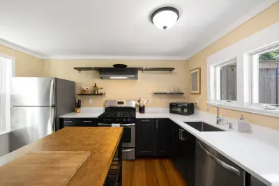 Whip up family favorites in our fully stocked kitchen after fun-filled beach days! Everything you need for easy meals is right here.