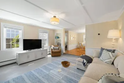 Room to breathe, screen to see. Welcome to comfort.