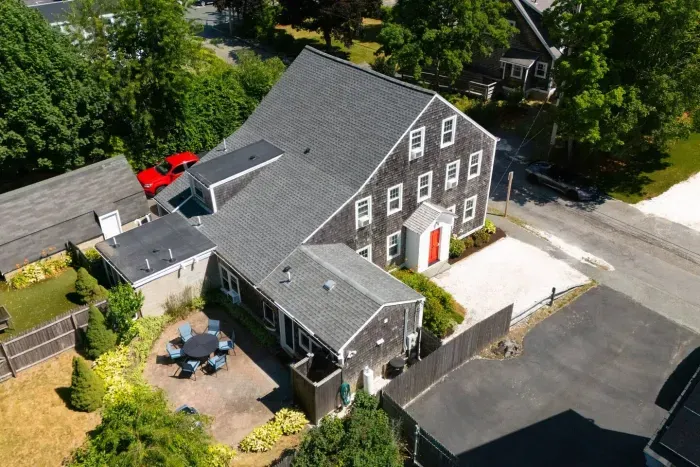 Step into history and charm in this private antique duplex, ideally situated for exploring downtown. You'll love the complete privacy and easy walk to our favorite shops, cafes, and restaurants.