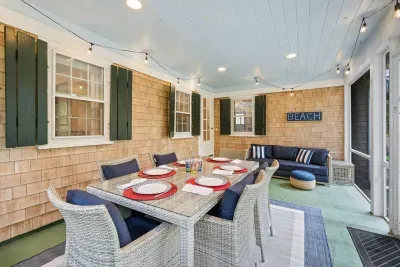 Enclosed patio with additional dining area