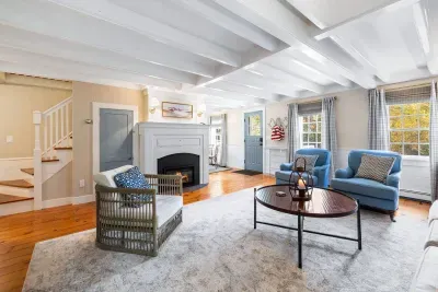 Living room with gas fire place