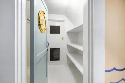 Extra storage off third bedroom