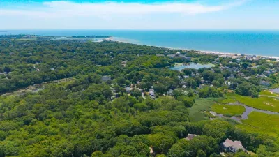 Scenic coastal retreat surrounded by nature and near the beach