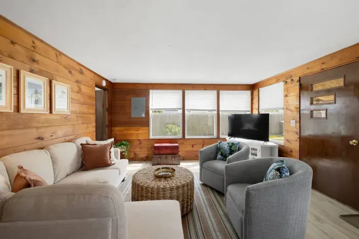 Sink into comfort and relax after a day out. Enjoy a movie or catch up on your favorite shows!