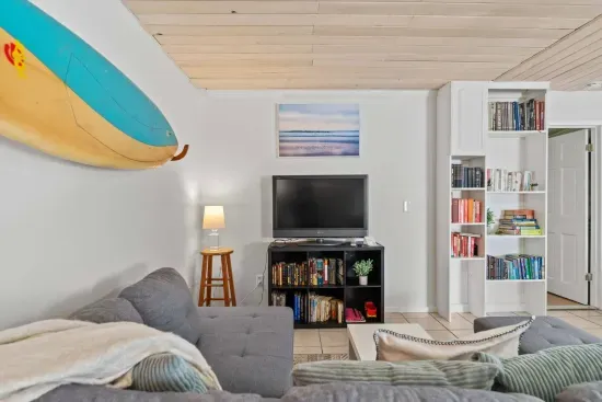 Beachtown Bungalow - B