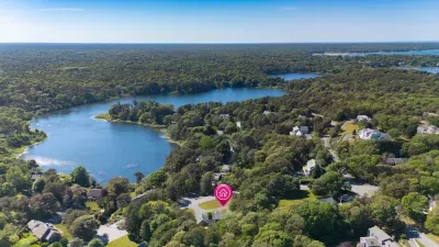 Peaceful wooded retreat near scenic ponds and tranquil water views