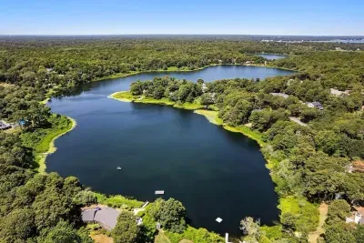 Secluded lakefront haven with docks—ideal for paddles, swims & views.