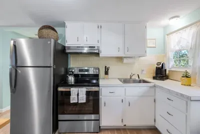 Full Kitchen (Left side, unit A)