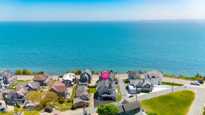Coastal home in a prime spot with stunning panoramic water views