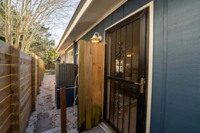 Private & Secure Entrance