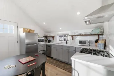 Bright mornings start here.