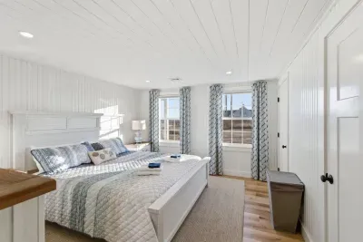 We provide fresh linens and guarantee comfort with central AC and darkening shades for the perfect night's rest