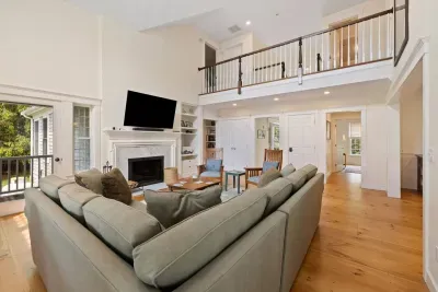 Get a clear perspective of the house's attractiveness.