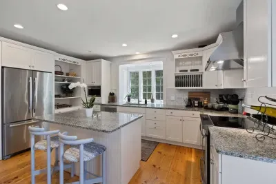 From simple breakfasts to elaborate dinners, our chef's kitchen provides the perfect setting for your culinary adventures.