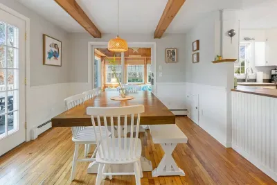 Gather the whole crew! We have enough space for everyone!