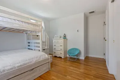  Ideal for families or groups. Extra sheets provided for added comfort.