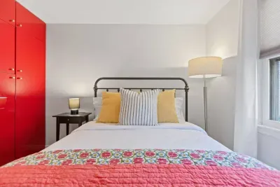 Queen-size bed and storage space, plus we provide all the fresh linens. Sweet dreams!