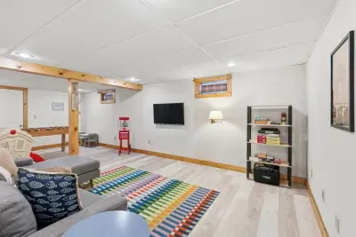 We've even included a popcorn machine and a wall-mounted TV to make every night feel like a private cinema experience.