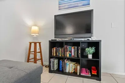 Living room TV, unit B