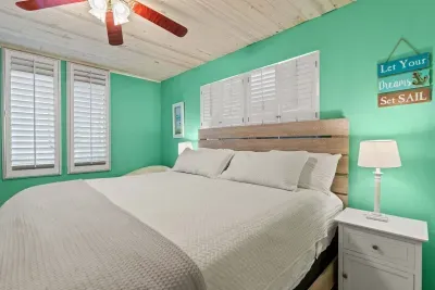 Unit B King Bed Room