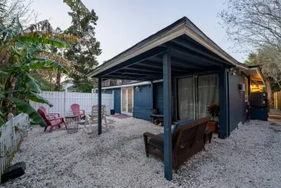 Backyard unit A image