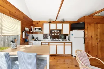 Here's a nice view of our full kitchen, equipped and ready for all your culinary needs!