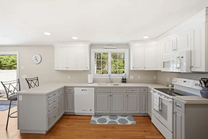 The delicious centerpiece of your stay. Bathed in natural light, this sprawling chef's paradise invites you to spread out, chop fresh ingredients with room to breathe, and share stories over a sizzling skillet.