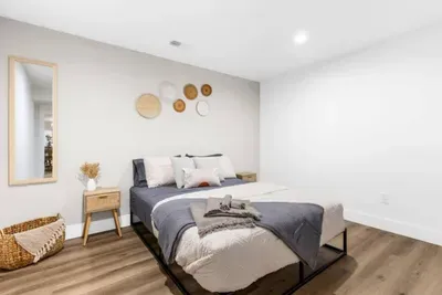 Cozy queen bedroom