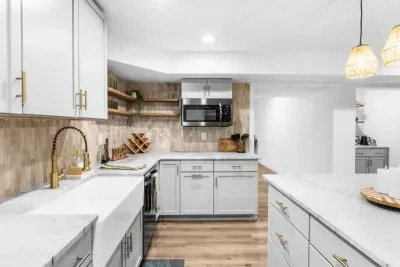 Spacious kitchenette