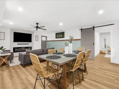 Additional dining area in the basement with seating for 6 and an additional 2 seats at the kitchen island to ensure everyone has a seat!
