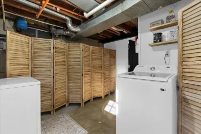 Laundry room additional photo.