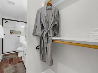 Get comfortable after a long day of exploring downtown Annapolis with our supplied robes for two in each of the two bathrooms.