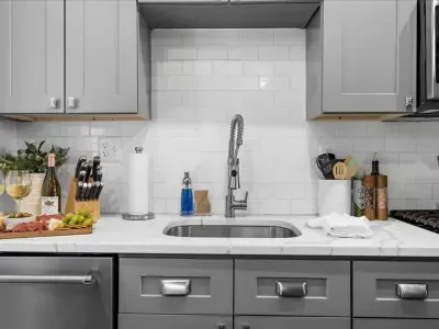 We stock the kitchen with salt, pepper, oil, dish soap, hand soap, paper towels, etc. to ensure a truly worry-free visit for our guests!