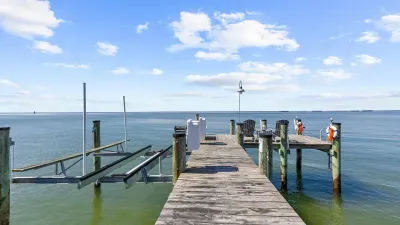 Waterfront Sunset Retreat with Swim Spa w/ beach - image 186 of 196