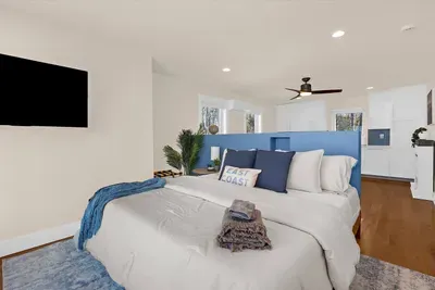 Oyster Bay Getaway - image 51 of 155