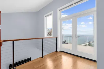 Oyster Bay Getaway - image 80 of 155